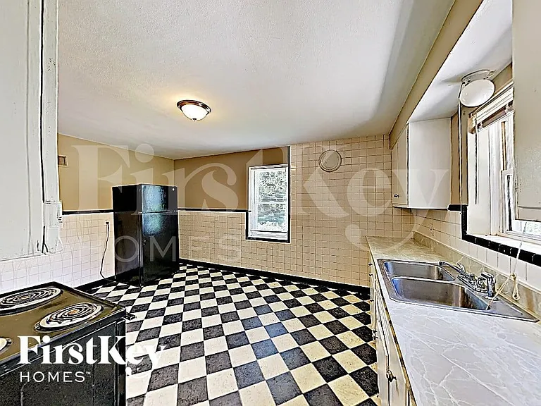 11251 Old Halls Ferry Rd — Photo 8