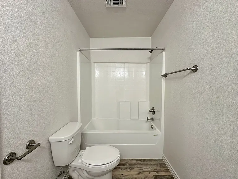 1825 Clovis Dr — Photo 19