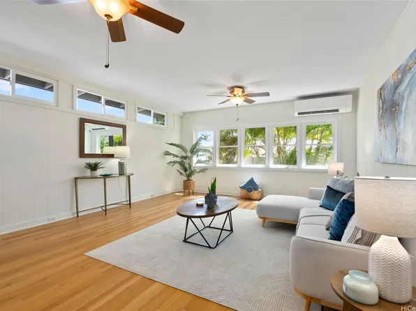 734 Kaipii St, Kailua, HI 96734