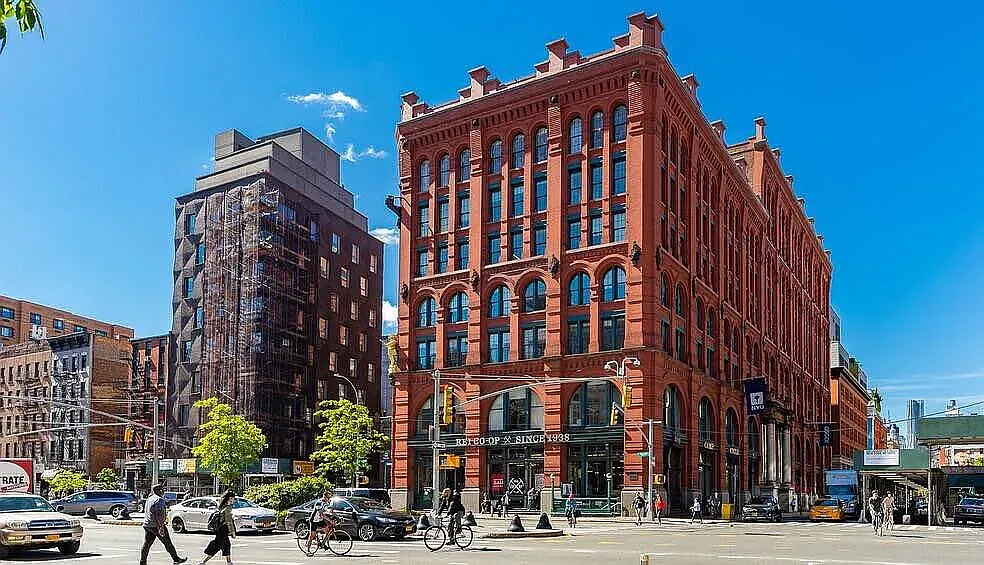184 Lafayette Street — Photo 1