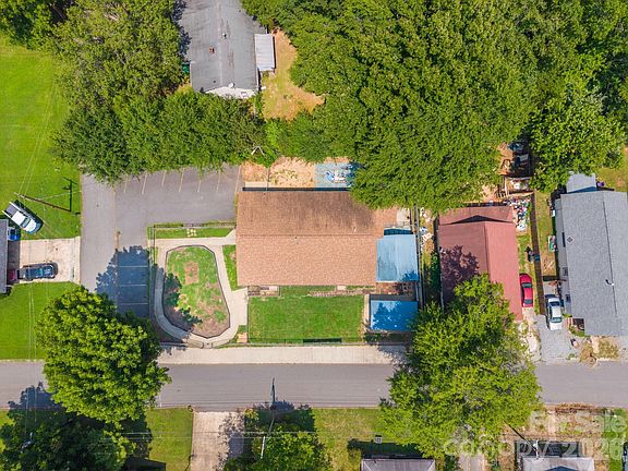 3rd image of 236 Textile Ave