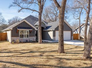 3124 Sky Harbour Dr, Granbury, TX 76049