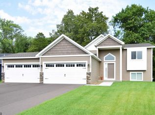 1009 Bellaire Blvd NW, Isanti, MN 55040