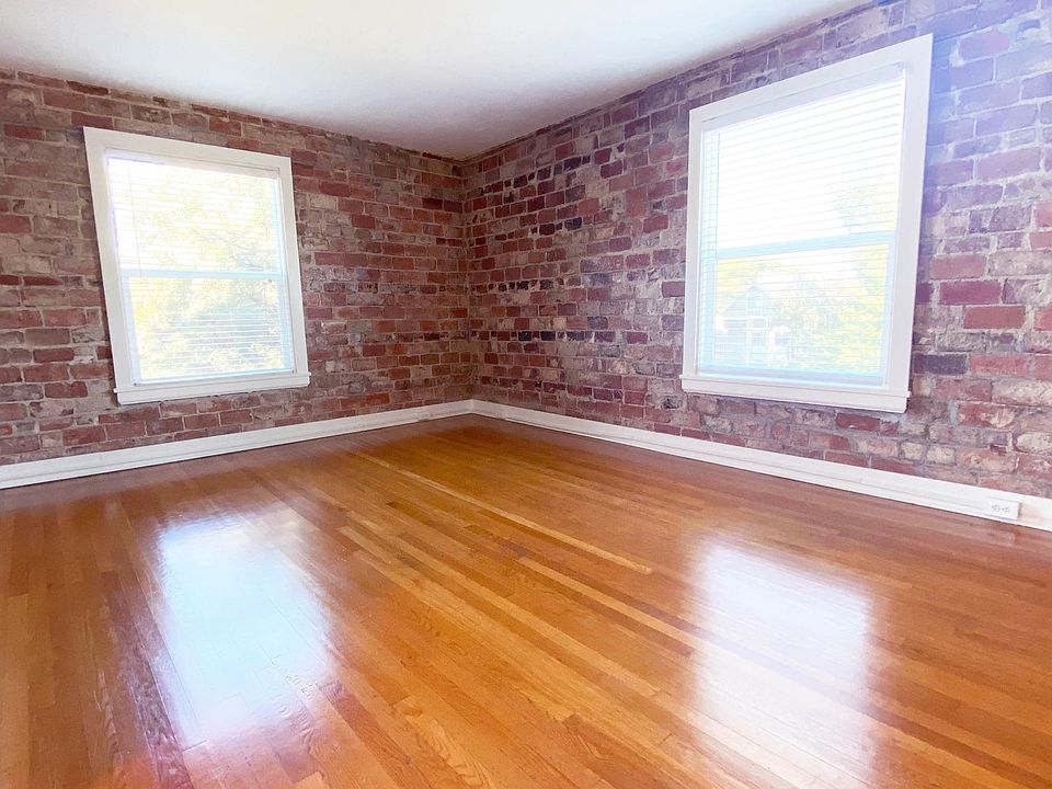 Living: Exposed Brick Walls, Insulated Windows
