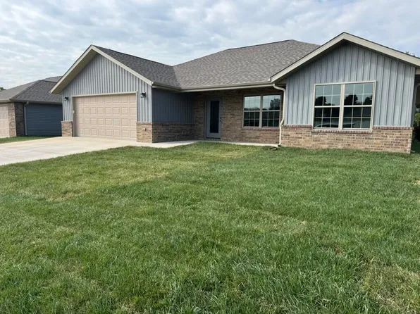 1520 Ridgemont Avenue, Monett, MO 65708