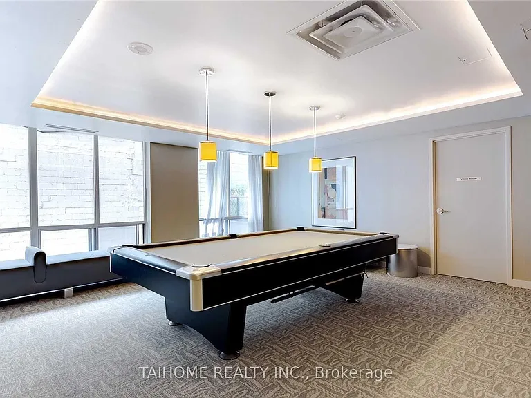 85 Bloor St E #607 — Photo 7