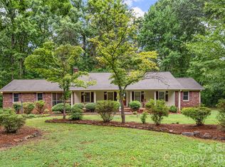 101 Magnolia Dr, Mount Holly, NC 28120
