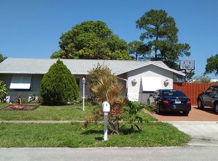 6143 Carthage Cir N, Lake Worth, FL 33463