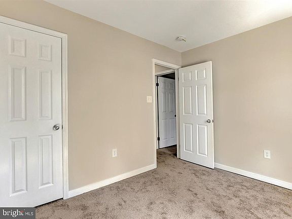 3rd image of 4029 Bush Lake Pl