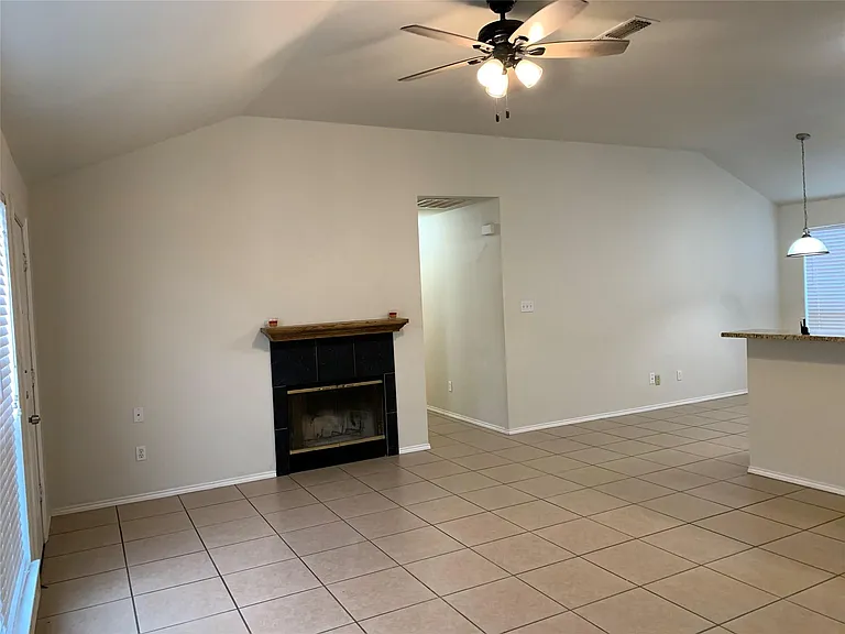 1021 Olivewood Ln — Photo 10