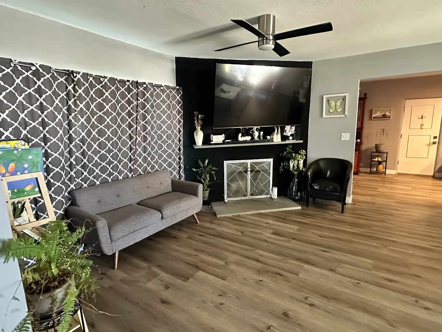 1009 Florence Ave — Photo 3
