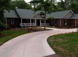 101 Misty Oaks Ln, Pendleton, SC 29670