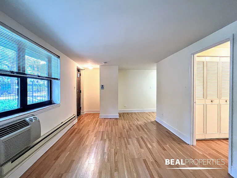660 West Wrightwood — Photo 8