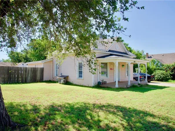 424 N Bradley St, Weatherford, OK 73096