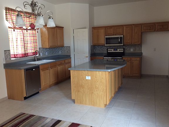 5th image of 638 N 99th St