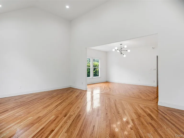 10 Osborne Ln — Photo 4