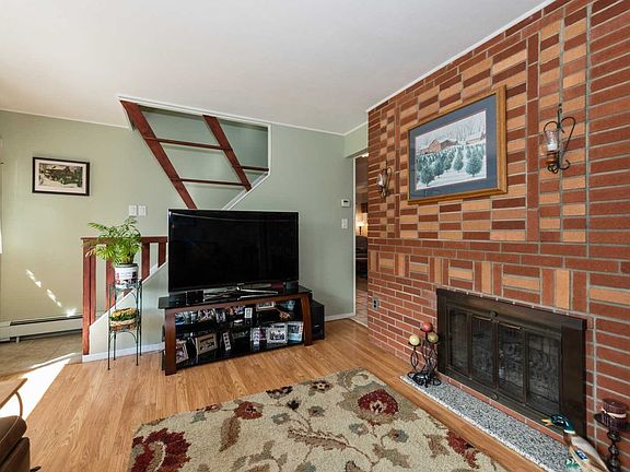 5th image of 26 Redwing Ln