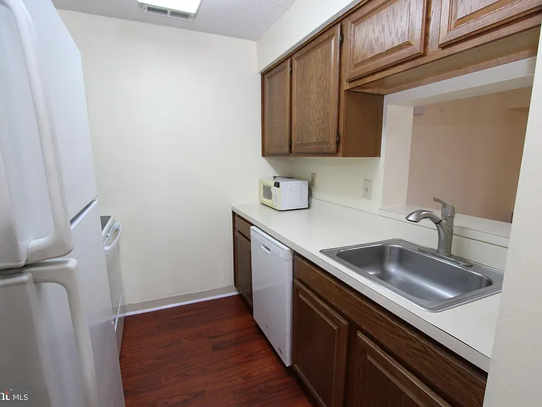5012 Ravens Crest Dr — Photo 7