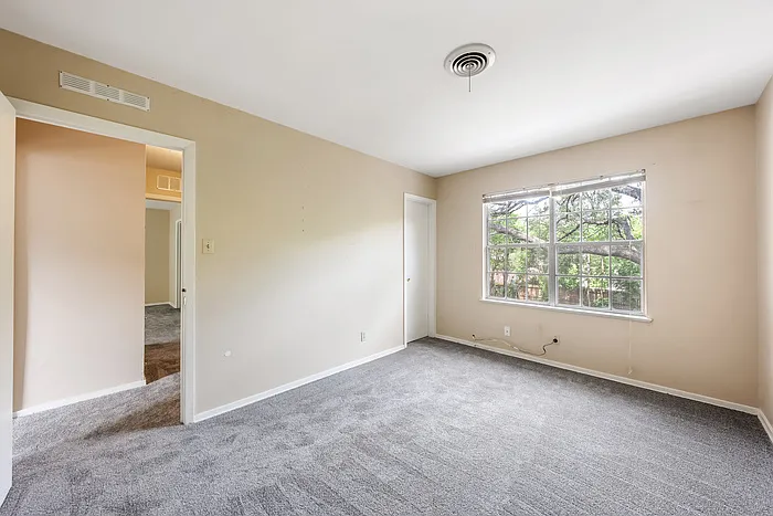 6704 Dubuque Ln — Photo 14