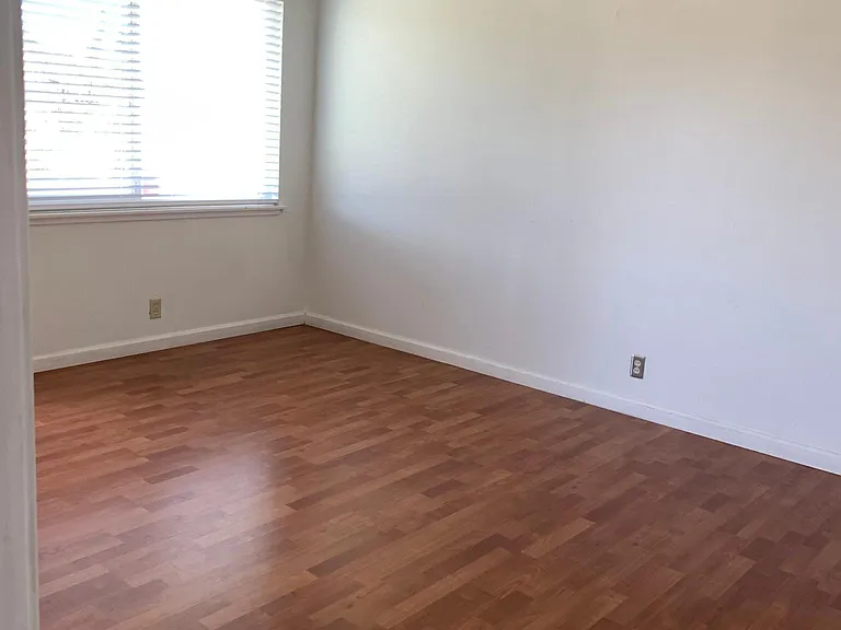 490 Doma Dr — Photo 10