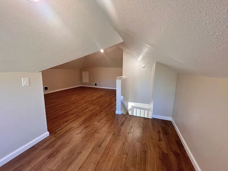 1515 Stony Point Rd — Photo 16