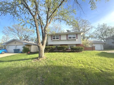 21W741 Huntington Rd, Glen Ellyn, IL, 60137