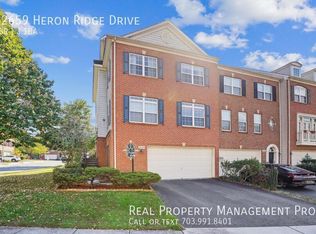 12659 Heron Ridge Dr, Fairfax, VA 22030