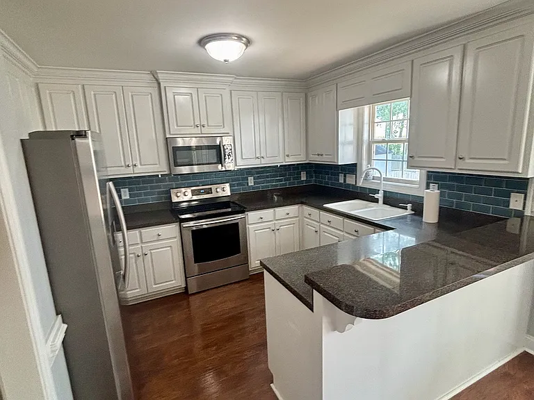 2037 Cherrytree Ln — Photo 6