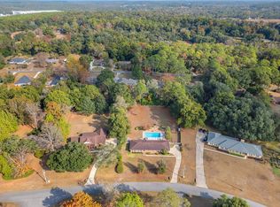 2211 Bourgogne Dr, Tallahassee, FL 32308