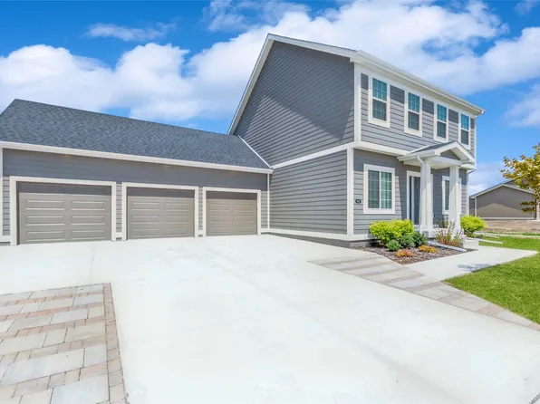 402 SW Prairie Trail Pkwy, Ankeny, IA 50023
