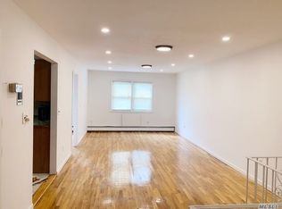 922 124th St FLOOR 2, College Pt, NY 11356
