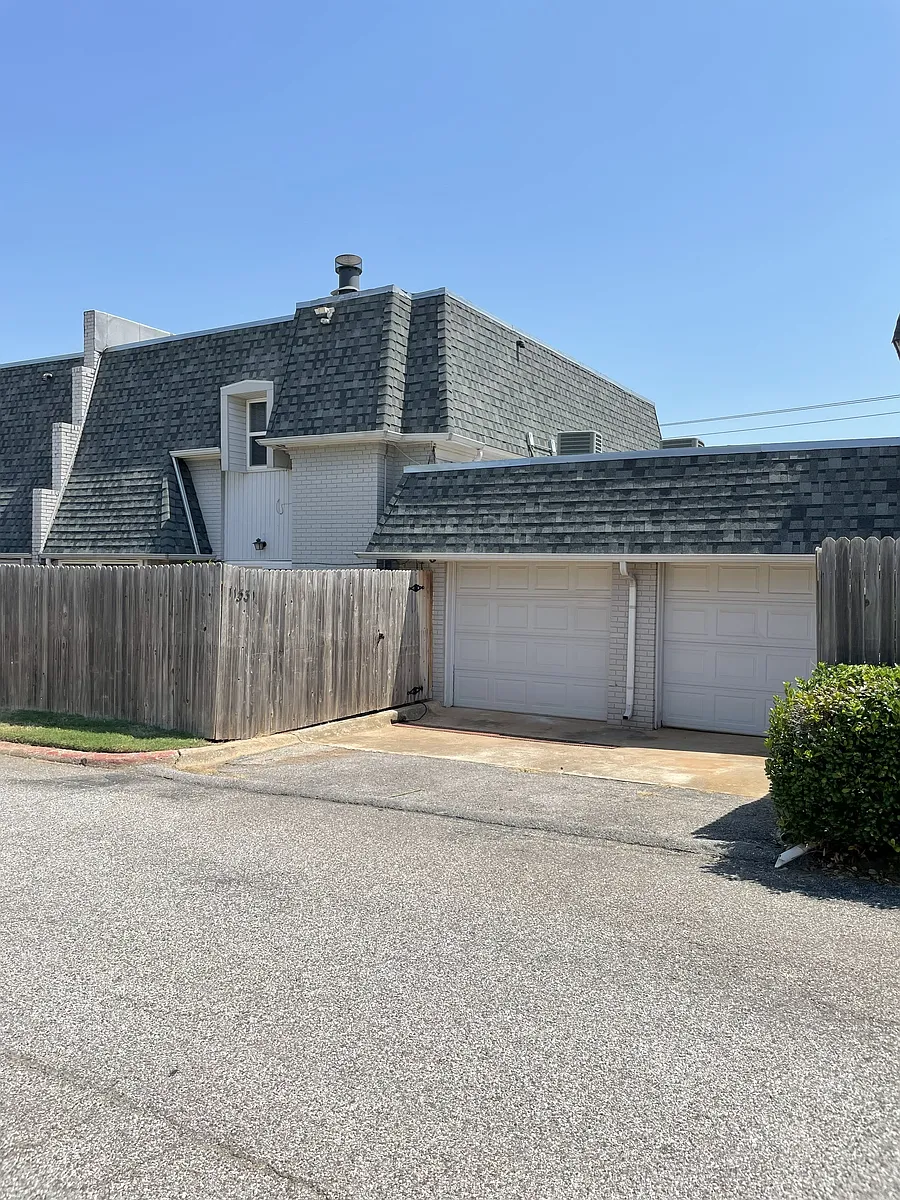 Building Photo - 11331 N May Ave
