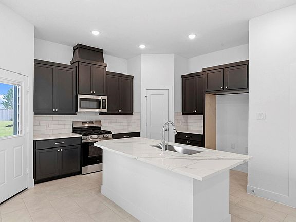 2nd image of 12746 Grayson County Rd