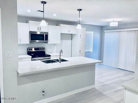 4th image of 421 W Yukon Dr Unit 8