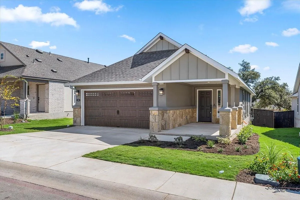 3 bed, 2.0 bath, 1450 sqft, $2,450 — Photo 1