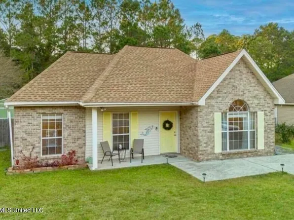 307 Espy Ave, Pass Christian, MS 39571