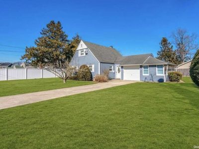 15 Darby Road, Massapequa, NY, 11758