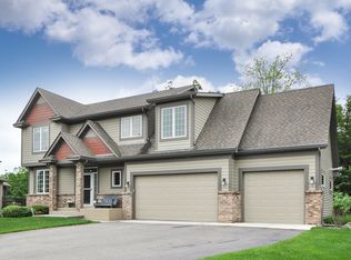 15120 Zinran Ct, Savage, MN 55378