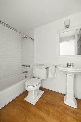 Bathroom, photo 2