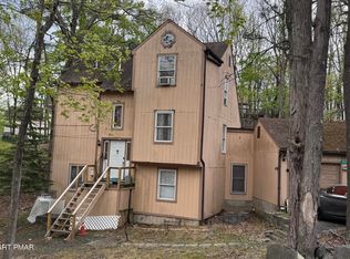2327 Burntwood Dr, East Stroudsburg, PA 18301