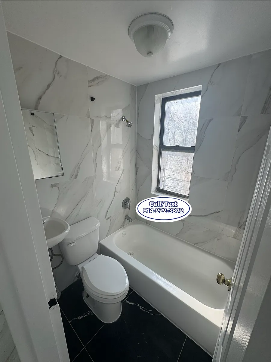 Building Photo - 92 Ash St #1R