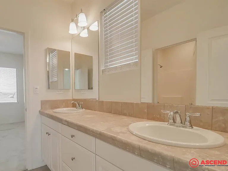 11610 Campus Park Dr — Photo 18