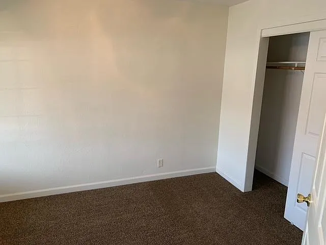 1900 Grand Ave — Photo 11
