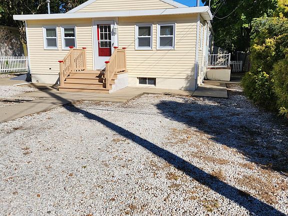 3rd image of 1634 Abbott Ave #A