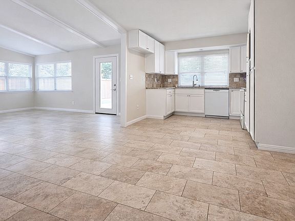 5th image of 3524 Cotillion Dr