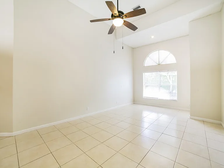 7770 Highlands Cir — Photo 10