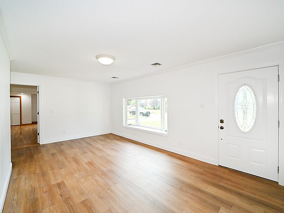 2nd image of 10 Roy Ave