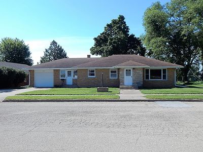 213 12th St, De Witt, IA, 52742