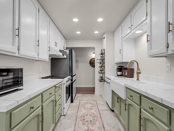 5th image of 1213 E A St