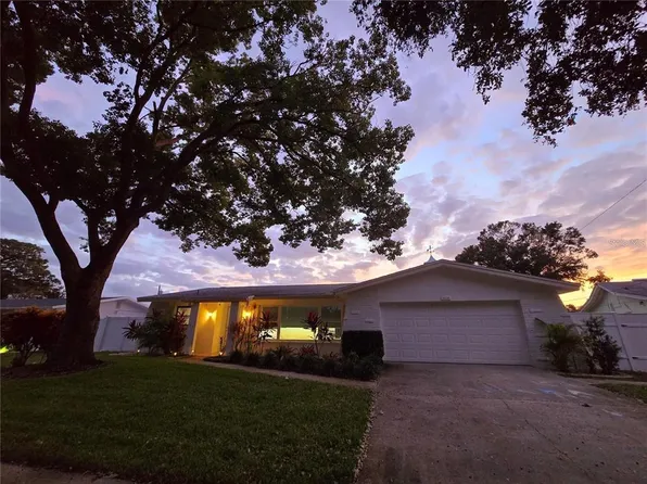 1028 Chinaberry Rd, Clearwater, FL 33764